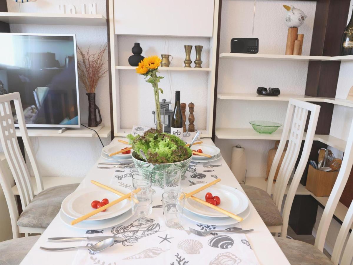 Einfaches 2-Zimmer-Appartement Mit Balkon. Vesterland Eksteriør billede